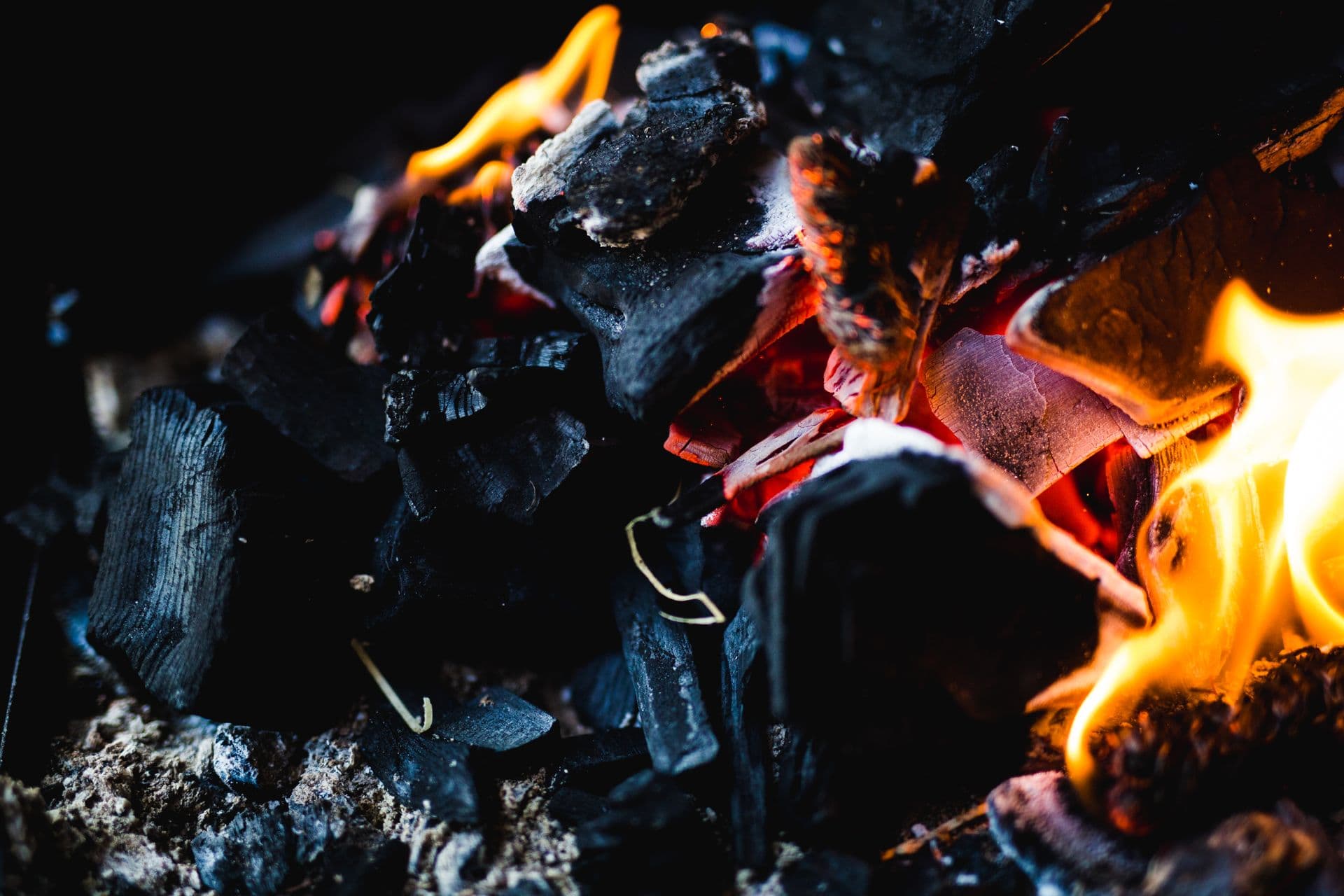 Shipping charcoal safely: IMDG class 4.2 and UN1361
